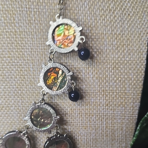 1 Multicolored Circle w/ Blk Beads & 1 Black Beaded W/ Gold Tone Necklaces - Picture 9 of 11